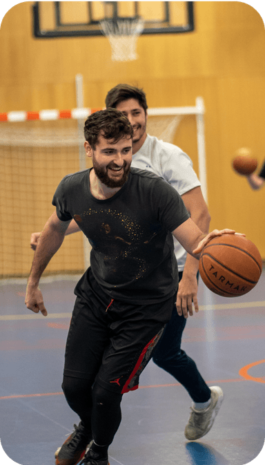 Picture of Romain Cochonnat playing basketball